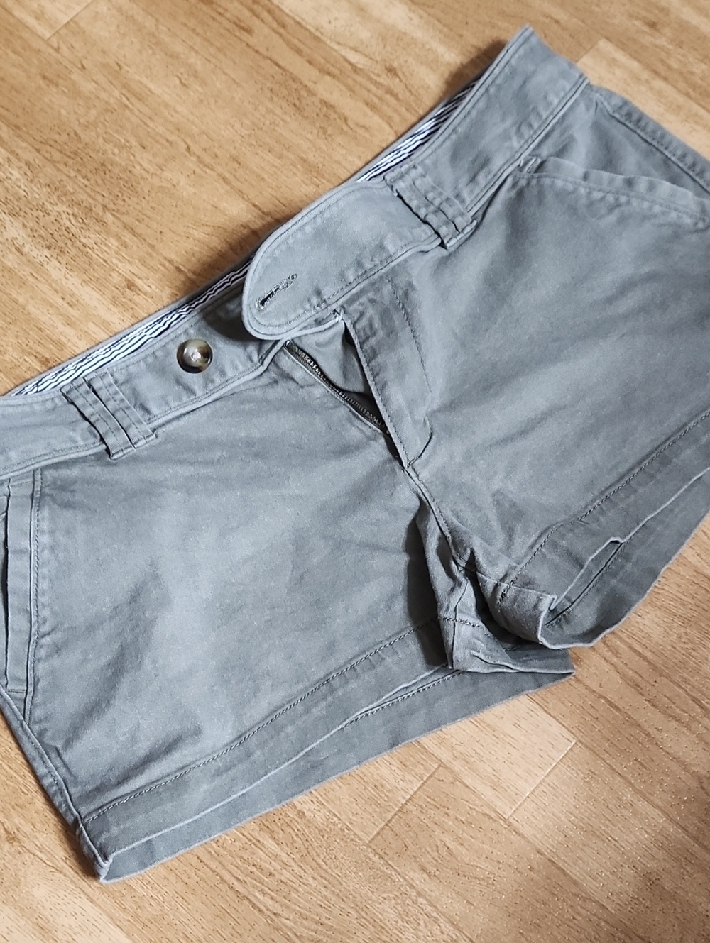Y2k Womens Shortie Chinos